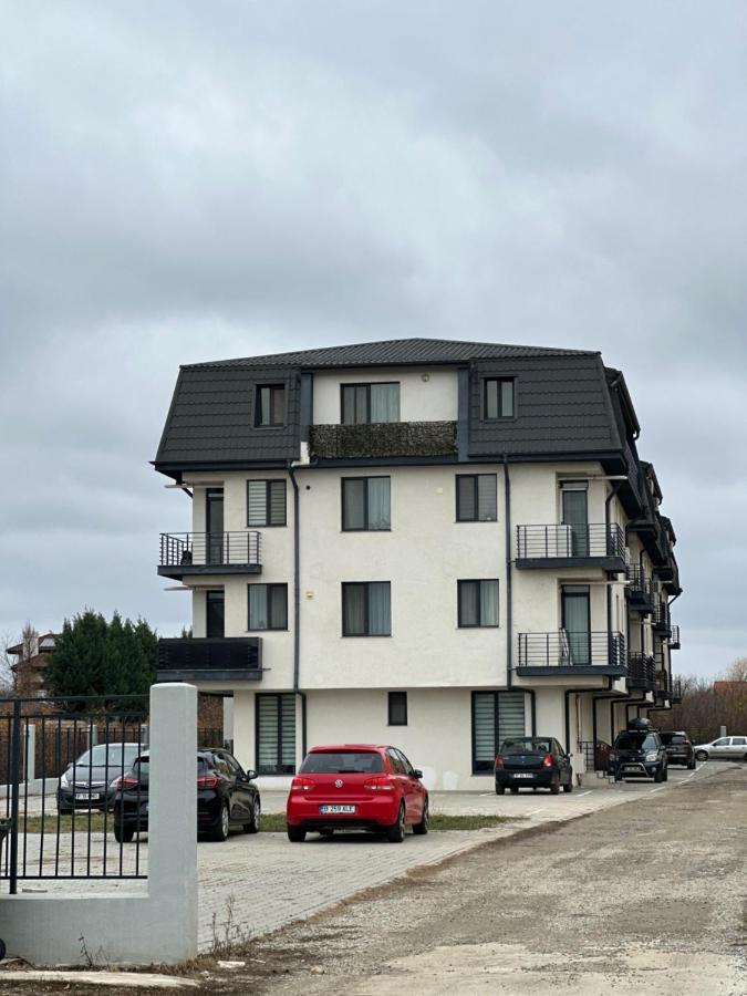 אוטופן Touchdown Apartment Near Bucharest Airport מראה חיצוני תמונה